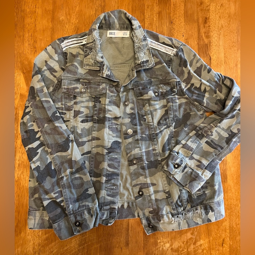 BKE Women's Camo Denim Jacket